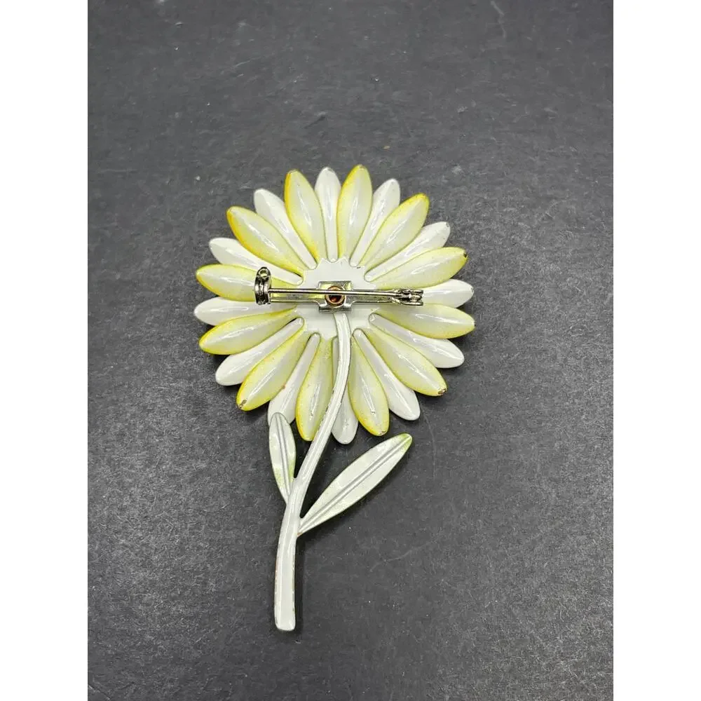Vtg White & Yellow Green Enamel Summer Daisy Flower Metal Pins Brooch